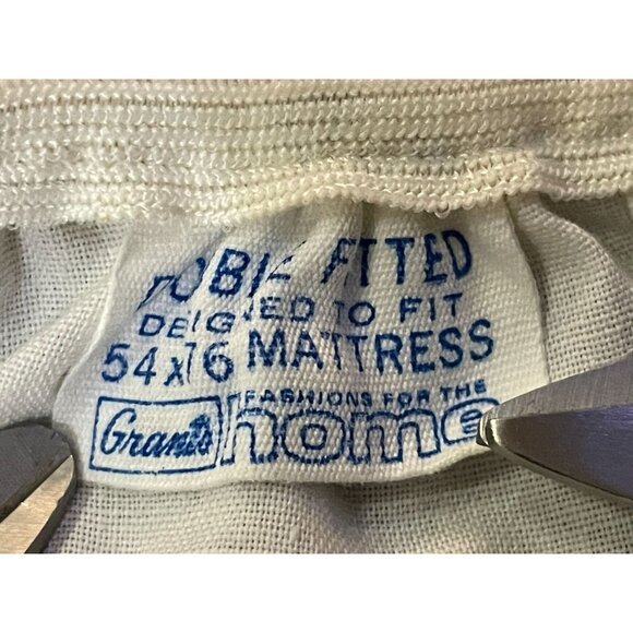 Vintage Grants Fashions for Home Full Fitted Sheet Used Cream - Picture 4 of 4